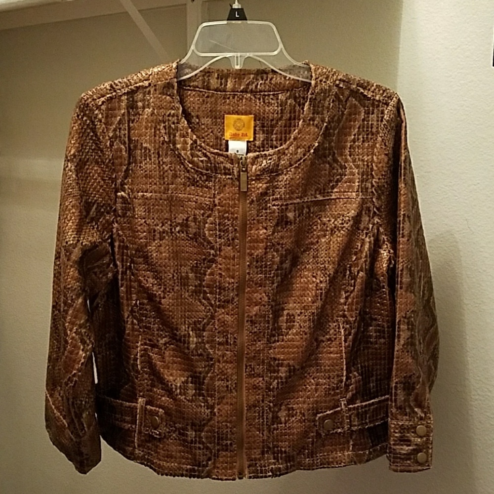 Jacket - Picture 1 of 9